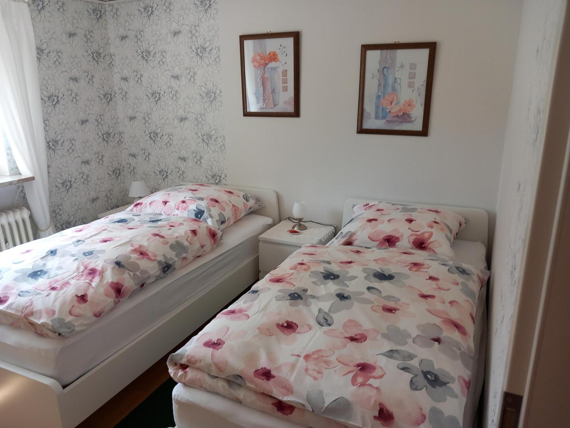 Apartment Gemuetliche 3 Zimmer-ferienwohnung *